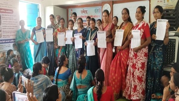 कर्जाच्या बळावर गोरेगावातील चार हजार महिला आत्मनिर्भर!