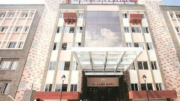 बाल्कनीत कपडे वाळत घालण्यावर बंदी येणार?