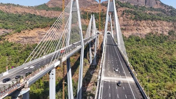मुंबई-पुणे द्रुतगती मार्गावर नवे निर्बंध!