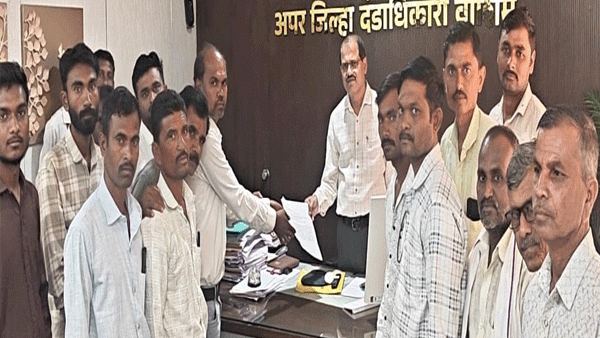 इंझोरी परिसरातील शेतकर्यांचा वीज आणि पाण्यासाठी एल्गार