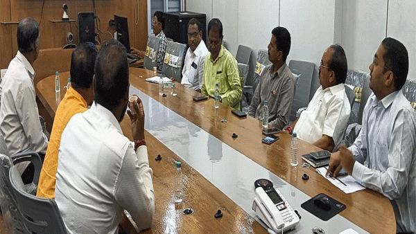 नोटीसप्राप्त मतदारांनी कागदपत्रांची पूर्तता करून घ्यावी: जिल्हाधिकारी कुंभेजकर