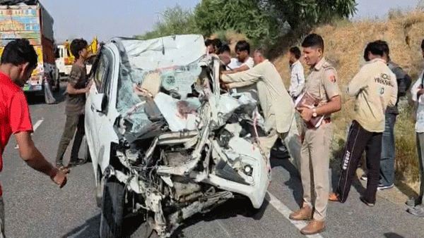 राजस्थानमध्ये अपघात: कार-ट्रॉलीच्या धडकेत सहा जणांचा मृत्यू