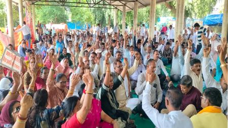 शिक्षकांचे ‘सत्याग्रह आंदोलन’ स्थगित