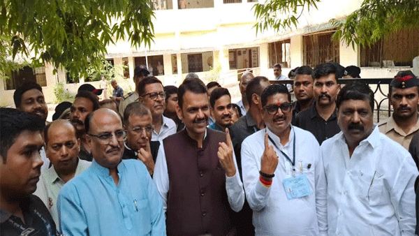 स्पाय पेन कसा असतो मला पाठवा सुप्रिया ताई...