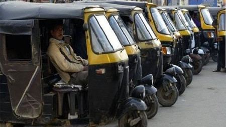 प्रवासी वाहनचालकांसाठी कल्याणकारी योजनांचे कवच!