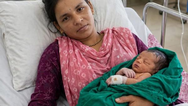 मृत्यूच्या दाढेतून माता व बाळाची सुखरूप सुटका!