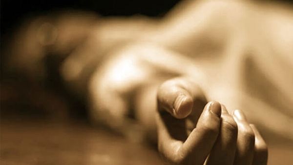 दिल्लीतील शाळेत बारावीच्या विद्यार्थिनीची आत्महत्या